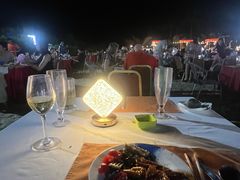 -亚龙湾希尔顿自助餐厅·海鲜·烧烤·沙滩BBQ·现场乐队
