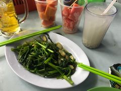 -明记烧鱼美味店