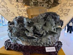 -华西龙希国际大酒店旅游观光景区