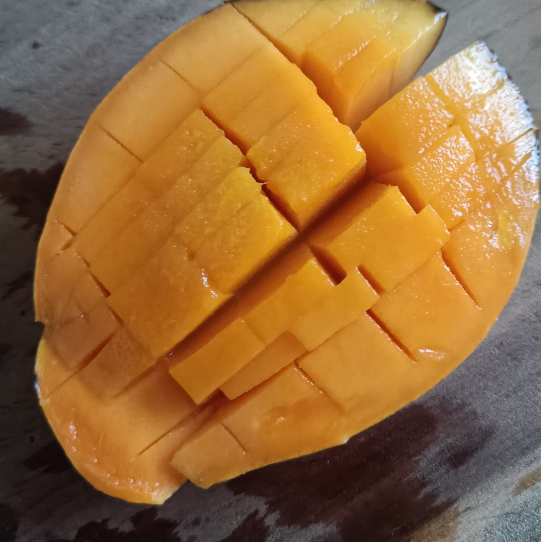 芒果怎么吃?这样切!