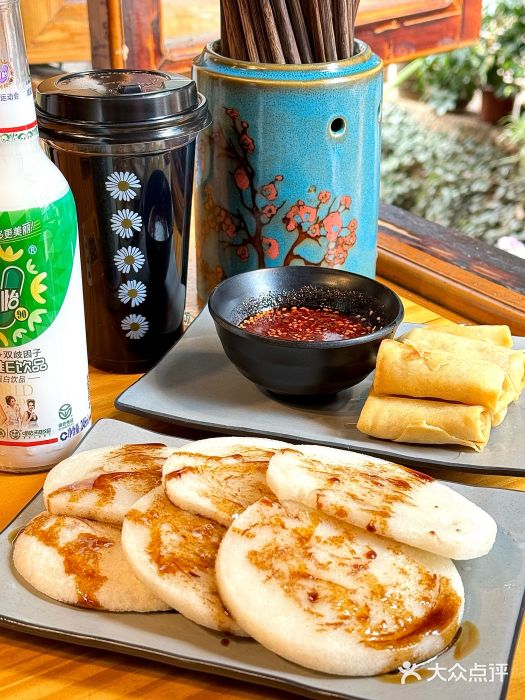 勺子米线·云南传统小吃市集(四方街店)图片