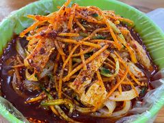 -不起眼麻辣烫凉皮店