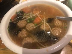 豆芽圆子汤-赤宴·川菜(玉林店)