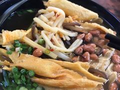 -莫老爷·正宗桂林米粉(南油店)