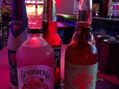 -UP嘻哈酒吧(粉巢店)