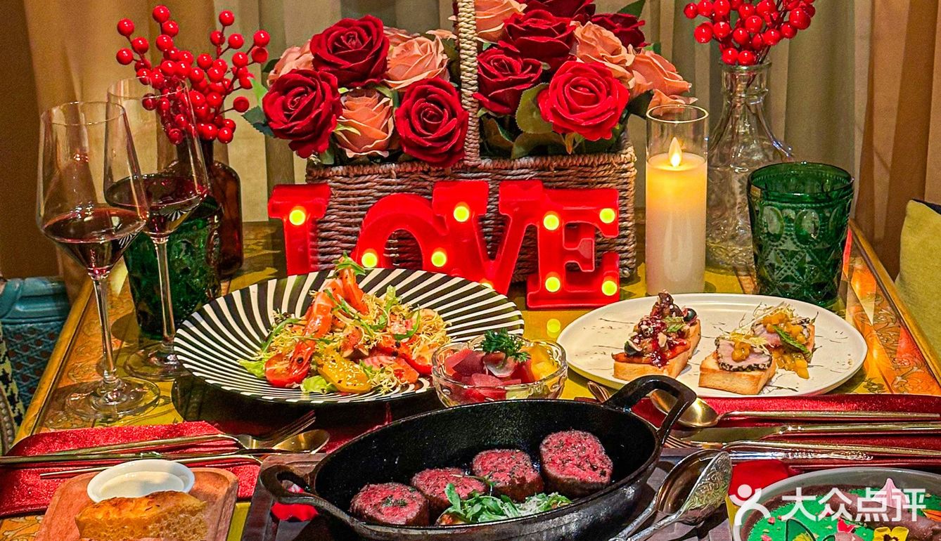 🌈和对象在这里过纪念日，一整个被浪漫哭