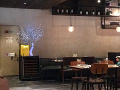 -Carbon莫卡哆·意大利复古集市餐厅(杭州大厦店)