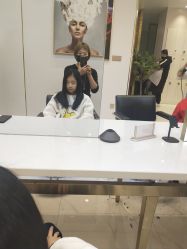 点击看大图 -YESIDO椰岛造型烫发染发