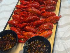 -肥肥虾庄·金牌油焖大虾(首义路店)