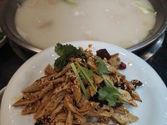 -老来福·非遗酸汤兔(凯旋路店)