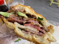 -Bánh Mì Huynh Hoa