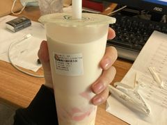 招牌大福草莓奶茶-伏小桃(萧山银隆店)