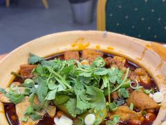 臭豆腐肥肠鸡煲-谢记上海大排档(长寿路店)