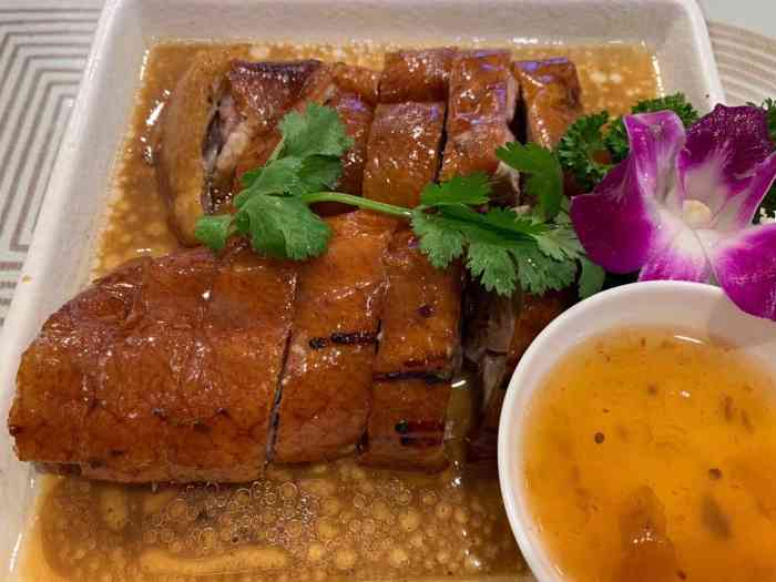 鹅冠(来福士店)-"周一逛到饭点就买了个双人套餐.本广州人在.