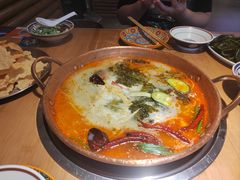 -洱火云南酸菜牛肉火锅(石景山当代商城店)