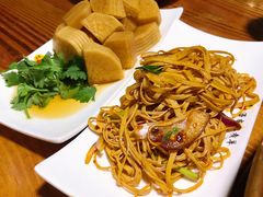 炝拌干豆腐丝-泽成冰煮羊(长春店)