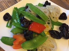 荷塘小炒-YAFEE雅菲·粤菜·湘菜·融合菜(魏公村店)