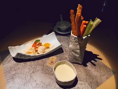 -穹六人间 people 6(岳阳路店)