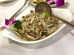 蟹脚炒芦笋-新光酒家方亮蟹宴(黄浦店)