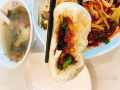 -李与白包子铺(桐梓林店)