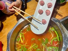 -苗阿哥酸汤牛肉火锅(体育场店)