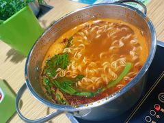 -杨老板·海鲜集市火锅·鲜切牛肉(中防万宝店)