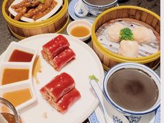 -蝴蝶里·粤菜·点心(滨江龙湖店)