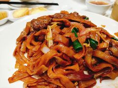 干炒牛河-稻香酒家·34年老字号·港式粤菜(汉街店)