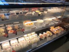 -红宝石·鲜奶小方·海派西点房(丰庄店)