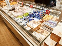 面包甜点陈列柜-好利来(北新桥店)