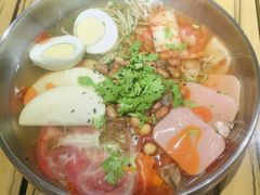 -山野的朋友露营炭火烤肉