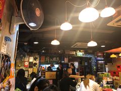大堂-鲜入围煮花胶鸡海鲜火锅