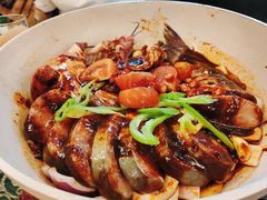 -刘姐啤酒鱼民族演艺餐厅(西街总店)