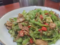 -湖南人家湘菜馆(镇江路店)
