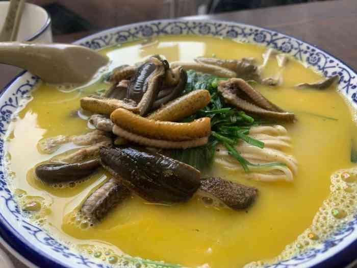 氾水长鱼面-"来出差,中午很饿,找了半天,先去的一个大.