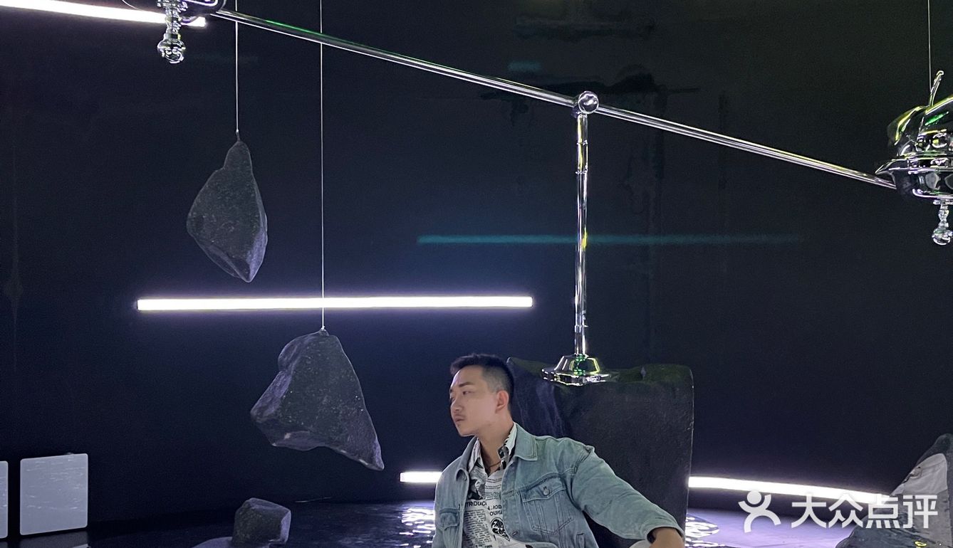 反重力的感jio就像漫步太空