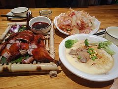 -老滇山寨•云南特色菜•地方菜•民族风情歌舞表演(金碧店)