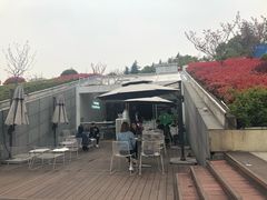 -UNI UNI(环亚凯瑟琳店)