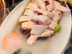 -得意咚瓜·顺德鱼生·冬瓜火锅(深圳首店)