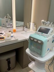 -PE SALON