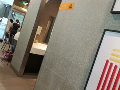 -麦当劳(轻轨曹杨路店)