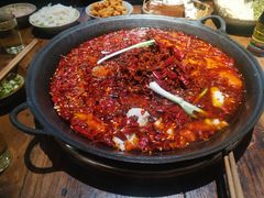 -四小区火锅·巷子里的重庆火锅(花照壁店)