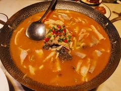 唐猫酸汤锅子鱼-唐猫庭院·千年陕菜(大唐不夜城店)