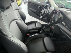 -上海宝诚中环BMW·MINI4S店