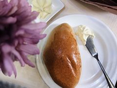 黄油面包-红房子西菜馆(淮海中路店)