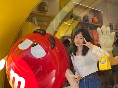 -m豆巧克力世界(上海世茂广场店)