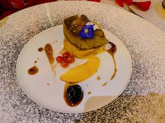 鹅肝苹果塔-YUE·6·西式融合餐厅(外滩六号店)