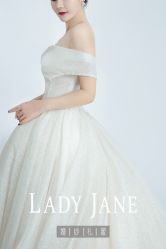 -Lady  Jane高端婚纱礼服馆