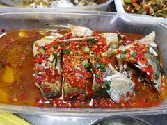 -阿瓦山寨·湘菜现炒·剁椒鱼头王(咸阳总店)