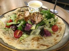 照烧鸡肉配牛油果拉法沙拉-HELLO 27 意面·沙拉·帕尼尼